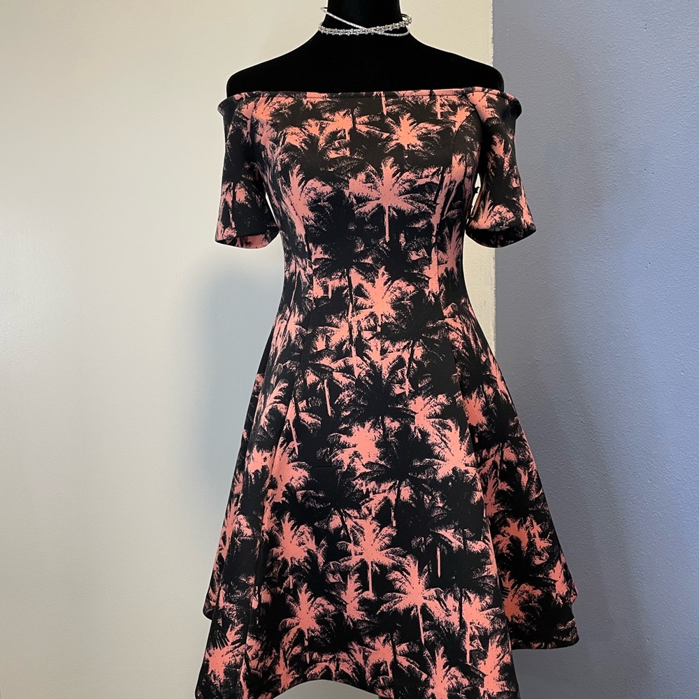 Guess Off the Shoulder Pink Printed Dress